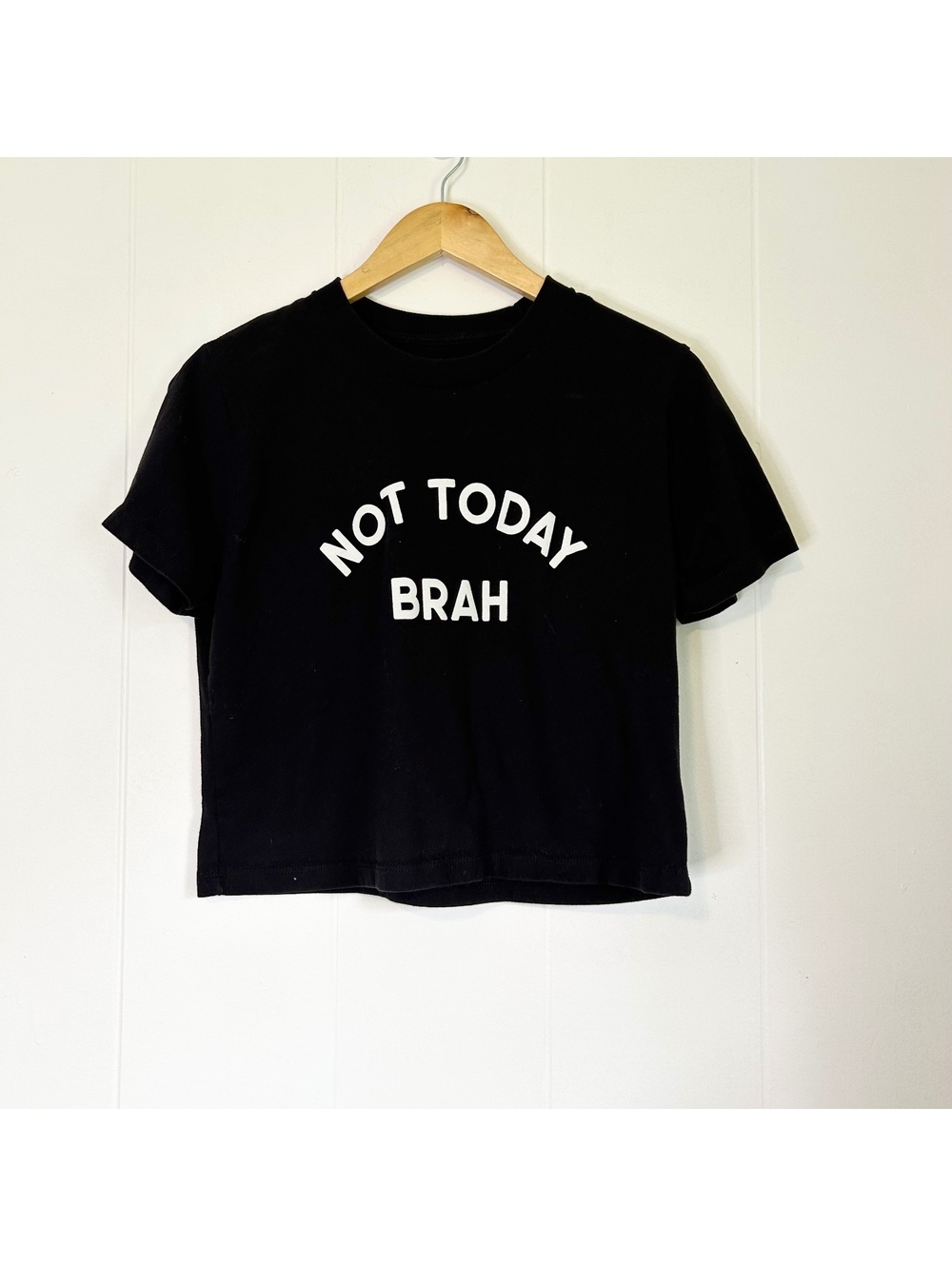 Not Today Brah Hawaii Black Graphic Short Sleeve Cropped Crop Top Women's Large